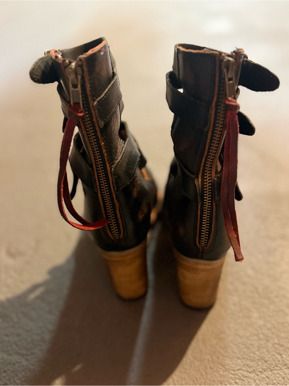 Freebird by Steven Bond Original- Women's Black Leather Buckle Heeled Sandals - Picture 4 of 5